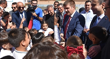 İlköğretim Haftası Karaman'da Coşkuyla Kutlandı