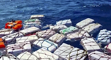 Akdeniz'de 2 ton 'Yüzen' kokain