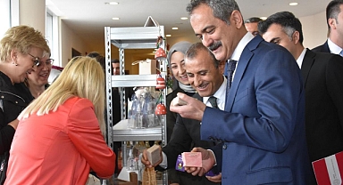 Bakan Özer kadınlara müjdeyi verdi