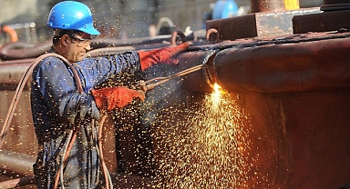 Hükümet teklifini 500 lira artırdı