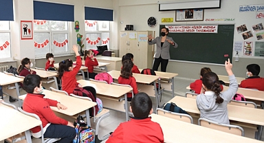MEB'den öğretmenlere özel EYT düzenlemesi: O şart değişti!