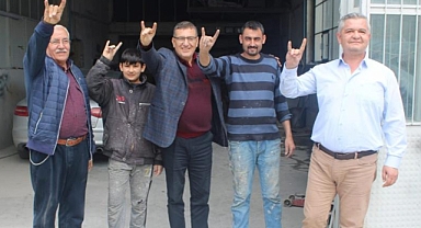 Sanayi esnafı Atilla Zorlu'yu bağrına bastı
