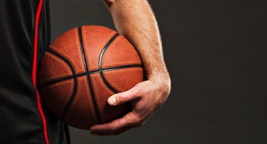 Anadolu Efes'in yıldız oyuncusu kalp krizi geçirdi