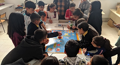 KMÜ Çocuk Üniversitesi, depremzede çocuklarla özel ilgileniyor