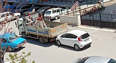 Pazar yerinde dikkatsizlik kaza getirdi