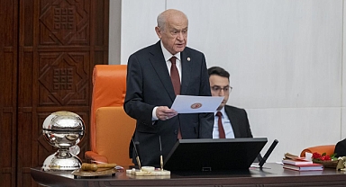 Meclis'te yeni dönem başladı: Milletvekilleri yemin ediyor
