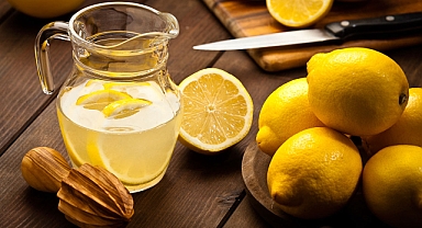 Sabah aç karnına limonlu su içmenin 20 inanılmaz faydası!