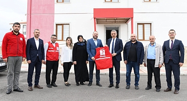 Vali Akkoyun, Kızılay ve YEDAM'ı ziyaret etti