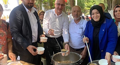 AK Parti'den Karaman'da aşure ikramı