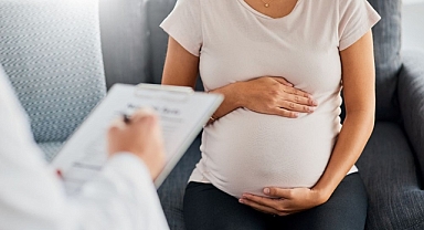 Bilim insanları, doğum için en güvenli yaş aralığını açıkladı