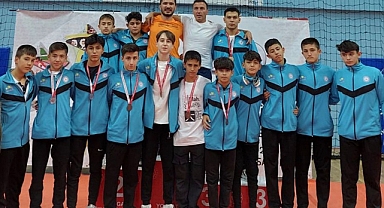 Karaman ANALİG güreş takımı final biletini kaptı!