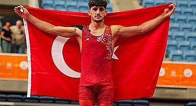 KMÜ Öğrencisi Azat Sarıyar, Avrupa’da altın madalya kazandı