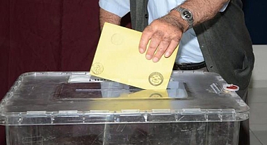 Eski Bakan, parti kurdu