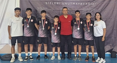 Karaman ANALİG Badminton takımı finallere yükseldi