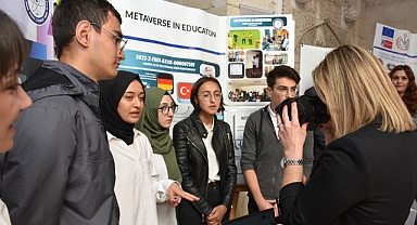 Karaman'da tarihi mekanda Erasmus+ ve eTwinning Projeleri sergisi açıldı
