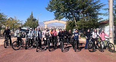 Öğrenciler, Amatör Spor Haftası etkinliklerinde 7 kilometre pedal çevirdi