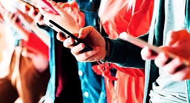 Öğrencilere 10 GB internet, telefon ve bilgisayar desteği Resmi Gazete'de