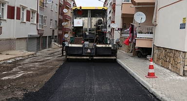 Karaman’da asfalt ve park çalışmaları devam ediyor