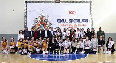 Karaman'da okul sporları voleybol şampiyonu belli oldu
