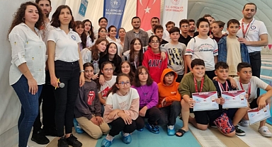 Karaman'da okul sporları yüzme yarışları tamamlandı