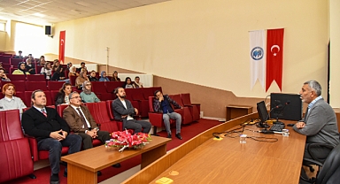 KMÜ’de Oryantalizm Akımının İslamofobi Üzerine Yansımaları anlatıldı
