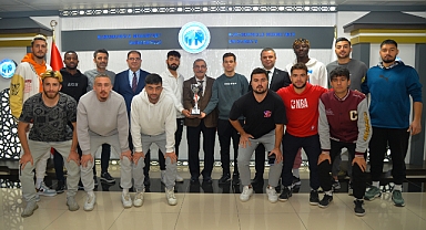 KMÜ Futbol Takımı namağlup şampiyon oldu