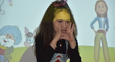 Karamanlı minikler, büyüklerine masal anlattı