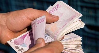 Emekli bayram ikramiyeleri hesaplara geçmeye başladı
