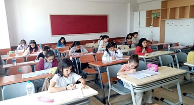 Proje İmam Hatip Ortaokulu Seçme Sınavına Yoğun İlgi