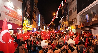 TÜRK DİL BAYRAMI FENER ALAYI YÜRÜYÜŞÜ COŞKUYLA YAPILDI