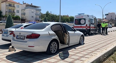Karaman'da Kaldırıma Çıkan Otomobilde Hamile Kadın Yaralandı