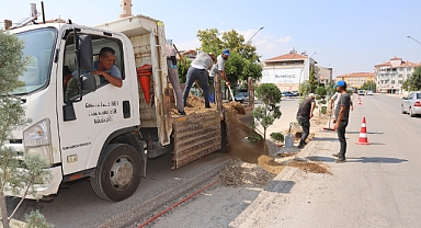 ZEYTİN DALI BULVARI'NDA ORTA REFÜJ ÇALIŞMASI
