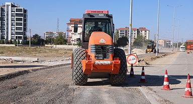 ABDULLAH SABRİ ÜLGEN CADDESİ BAŞTAN SONA YENİLENİYOR