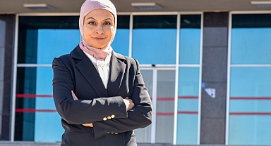 KMÜ öğrencisi Dilek Çeker, Genç Çevirmen Adayları Yarışması’nda birinci oldu