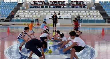 Karaman’da çocuklara yaz tatilinde spor dolu bir atölye