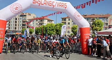 Türkiye Bisiklet Kupası 6. Etap Puanlı Yol Yarışları Karaman'da Tamamlandı