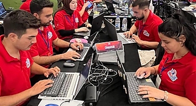 KMÜ’lü Gençlerden Teknofest’te Çifte Gurur