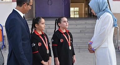 Vali Yardımcısı Çiçekli’den Vali Ali Akan İlkokuluna Ziyaret