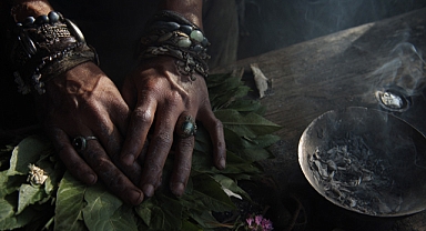 Medyum Sezgi Hanım: Hakkında Yorumlar Nasıldır?