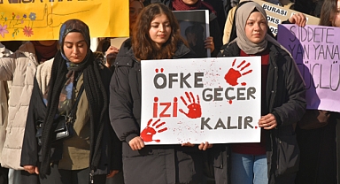 Kmü’de Eğitim Fakültesi Öğrencilerinden “Toplumsal Şiddete Hayır” Basın Açıklaması