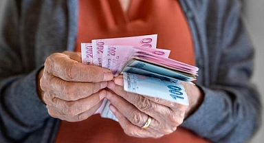Bayram öncesi emekli maaşlarının ödeneceği tarih belli oldu