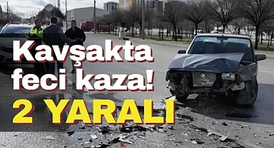 Karaman'da kavşakta feci kaza! 2 kişi yaralandı