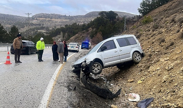 Karaman'da yağmur kazayı getirdi